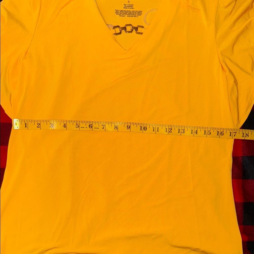 East 5th Yellow Short Sleeve Top - Picture 7 of 8